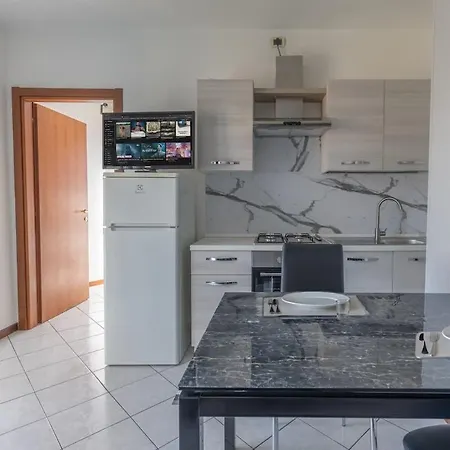 Lumina - Sunny Flat With Balcony * Côme