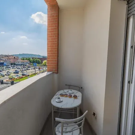 Lumina - Sunny Flat With Balcony Apartamento *